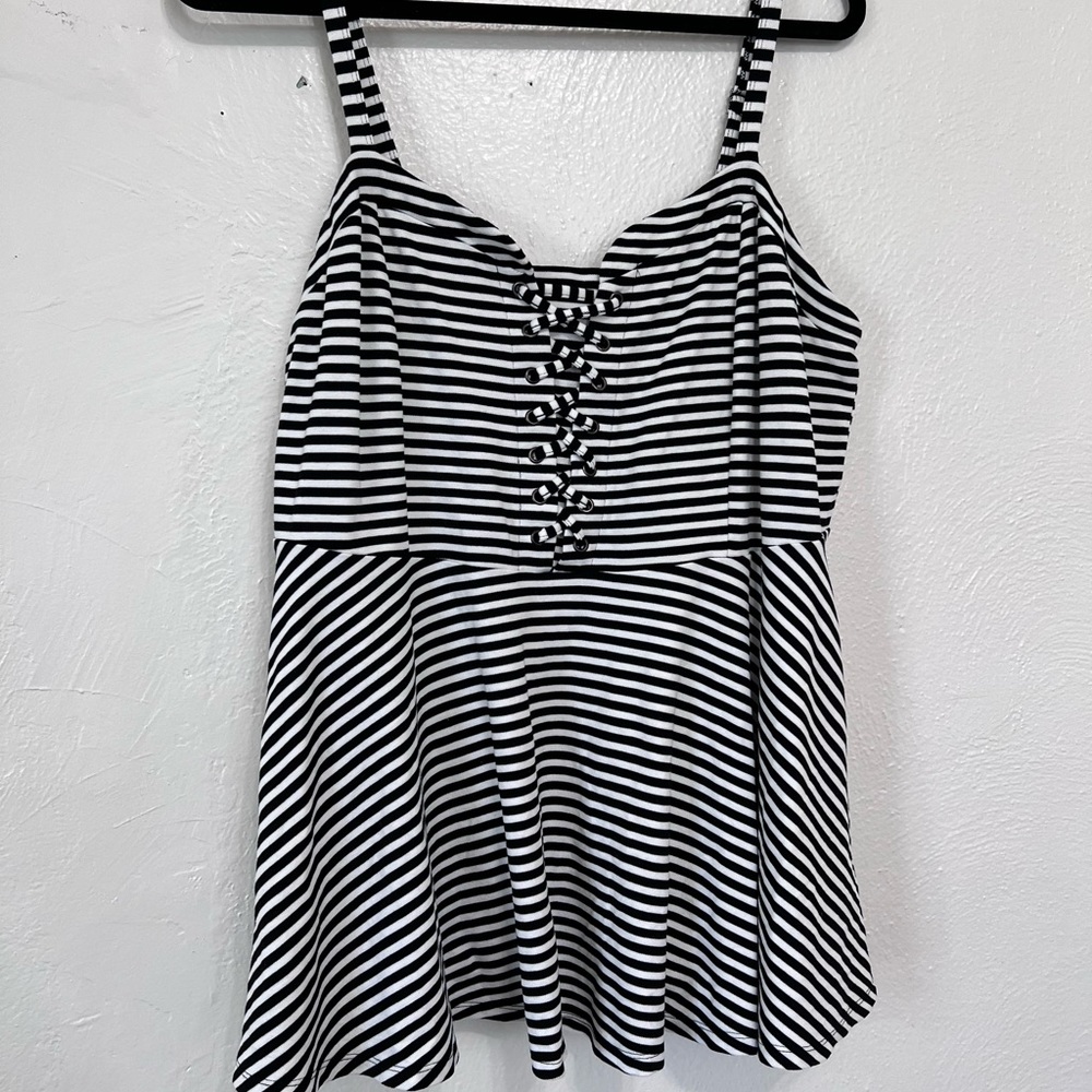 Torrid tank top black and white stripes